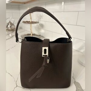 Elegant Brown Leather Handbag